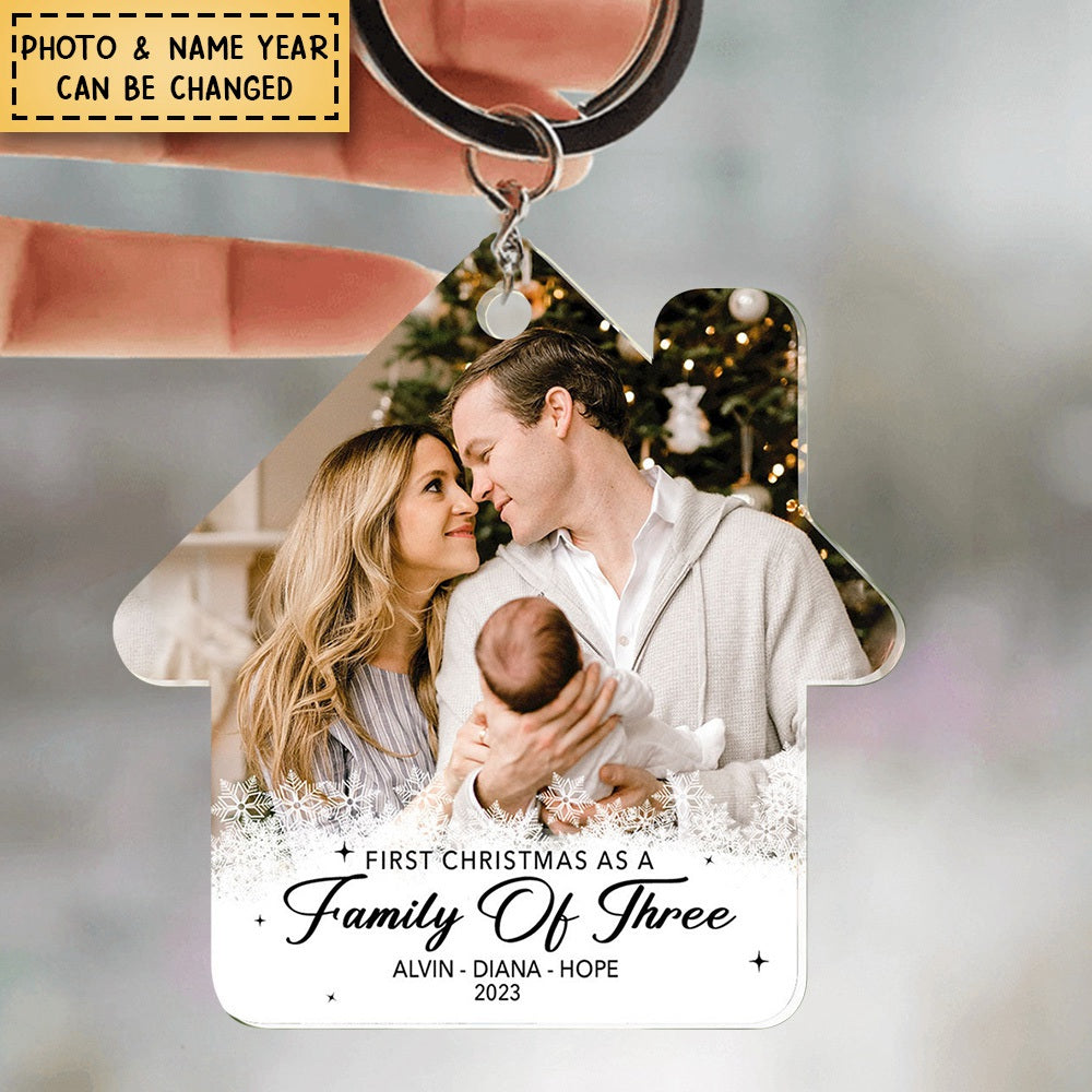 First Christmas As A Family Of Three - Keychain Personalized Christmas Gift For Him/Her, For Couple